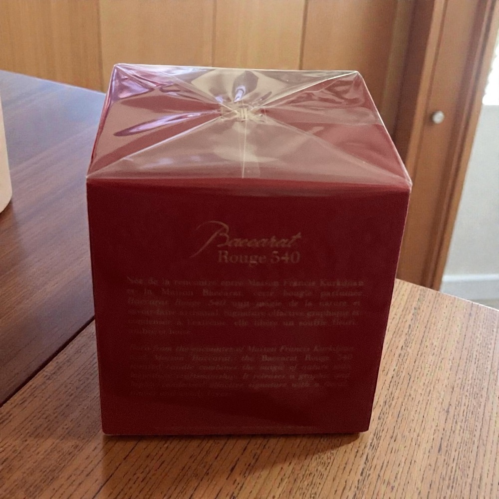 Maison Francis Kurkdjian Baccarat Rouge 540 Scented Candle 10.6 oz. - Picture 4 of 5